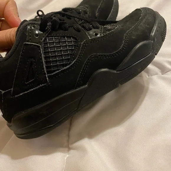 Nike air jordan 4 retro black cat